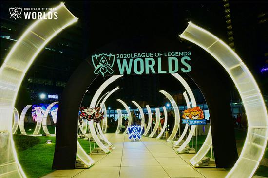 英雄联盟S15全球总决赛惊喜战局BLG不敌100T